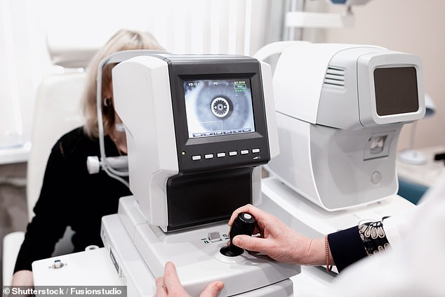 Dies kann Ratschläge zum Rauchen und zur Bewegung oder die Verschreibung von Medikamenten zur Bekämpfung von Cholesterin und Bluthochdruck beinhalten. Forscher der Universität Edinburgh verwendeten die Scans, um für jeden Patienten einen personalisierten Risiko-Score zu erstellen