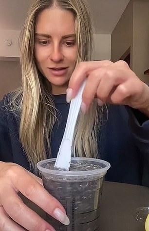 Die TV-Produzentin und Autorin Jac Vanek (im Bild) hat Hunderttausende Aufrufe für ihr Video erzielt, in dem sie den Trend testet