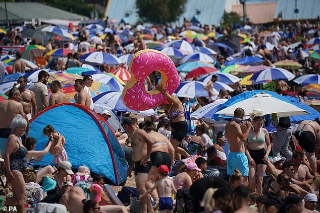 Wenn ein Hitzschlag auftritt, kann die K&ouml;rpertemperatur innerhalb von 10 bis 15 Minuten auf 41 &deg;C (106 &deg;F) oder mehr ansteigen.  Ein Hitzschlag kann zu einer dauerhaften Behinderung oder zum Tod f&uuml;hren, wenn die Person keine Notfallbehandlung erh&auml;lt