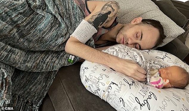 Die Aufnahme von Di Laura auf die Warteliste für eine Transplantation wurde fast ein Jahr lang aufgehalten, als er mit BCBS um die Genehmigung der Operation kämpfte