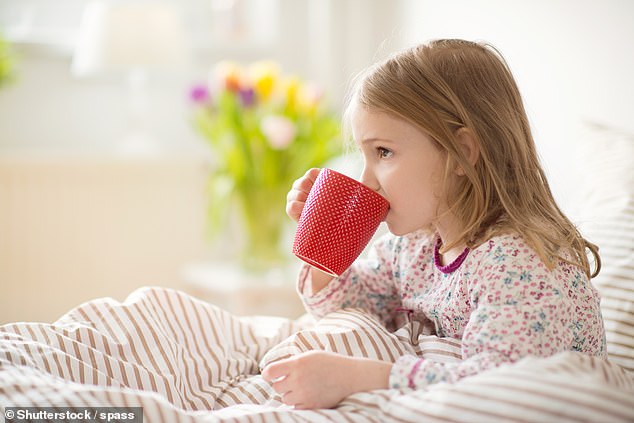 Kindern unter 16 Jahren könnte der Kauf von TEE oder Kaffee in Wales als Teil der Bekämpfung von koffeinhaltigen Getränken untersagt werden