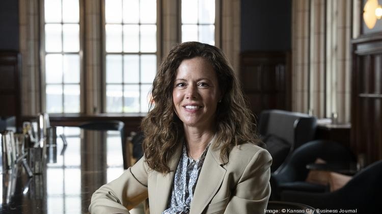 Laura Perin wird als „Women Who Mean Business“-Preisträgerin geehrt